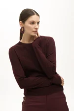 Round neck shimmer sweater bordeaux
