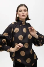 Shirt with puff sleeves and polka dot details - Image 4