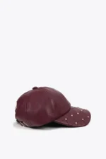 Leather-effect cap with stud detail Bordeaux - Image 5