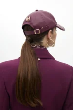 Leather-effect cap with stud detail Bordeaux - Image 3