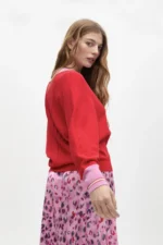 V-neck sweater with contrast trim red - Image 4