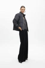 Short quilted anorak with polka dots