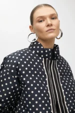 Short quilted anorak with polka dots - Image 2