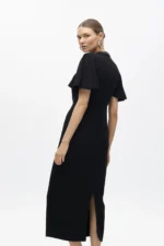 Dress with cape sleeves and a rhinestone collar - Image 4