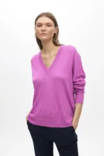 Wide V-neck sweater fuchsia