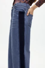 Jeans with velvet side details - Image 6