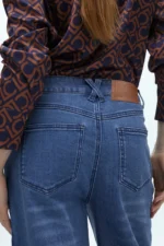 Jeans with velvet side details - Image 5