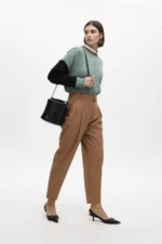 Three-tone sweater with puff sleeves sage - Image 5