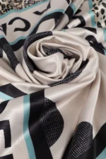 Scarf with polka dots and logo - Image 4