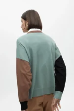 Three-tone sweater with puff sleeves sage - Image 3