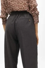 Straight trousers with pinstripe elastic - Image 3