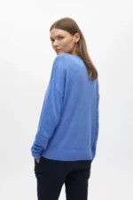 Wide V-neck sweater - Image 3