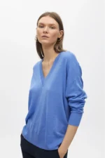 Wide V-neck sweater