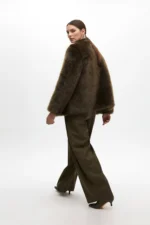 Short fuzzy coat - Image 4