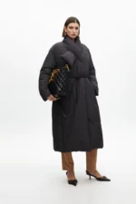 Puffer coat with drawstring belt and wrap-around collar black