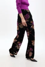 Straight fit devoré velvet trousers with a floral print - Image 6