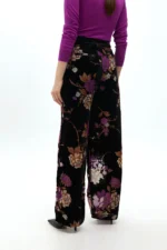 Straight fit devoré velvet trousers with a floral print - Image 3
