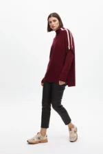 Sweater with contrast sleeve details bordeaux - Image 2