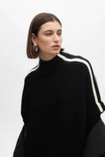 Sweater with contrast sleeve details black - Image 2