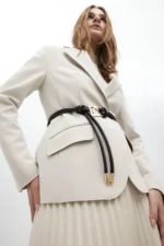 Faux leather strappy belt with oval logo black - Image 4