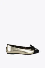 Ballet flats with round toe and front bow detail