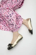 Ballet flats with round toe and front bow detail - Image 7