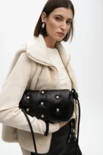 Quilted faux leather crossbody bag with round XL studs black - Image 3