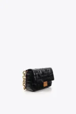 Quilted personalised crossbody bag with automatic closure - Image 3