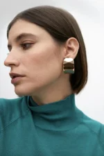 Faceted earrings gold