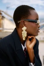 SCULPTURE EARRINGS (gold) - Image 2