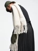 Creme Scarf - Image 2
