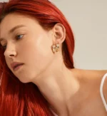 ELARA organic shaped hoop earrings gold-plated