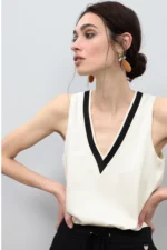 V-neck Knit Top Ecru - Image 2