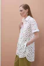 Oversized short sleeved shirt with perforated detailing White - Image 2