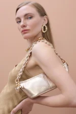 Shiny Effect Chain Bag Gold - Image 6