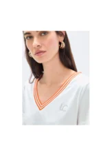 V-Neck T-Shirt with Ribbon - Image 3