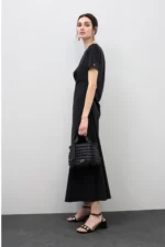 Elastic Midi Dress with Short Sleeves and Ruched Waist - Image 3