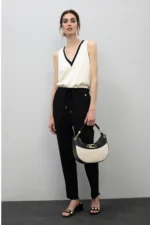 V-neck Knit Top Ecru - Image 3